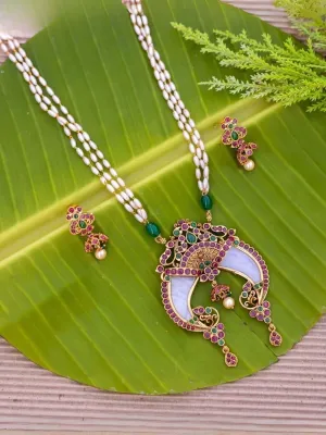 Graceful Designer Moti Necklace