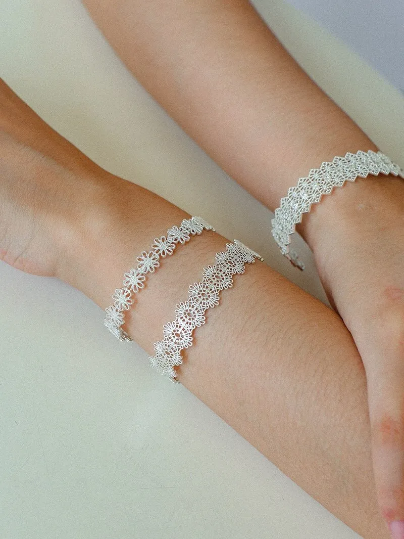 Lace Pattern Diamond Open Bangle