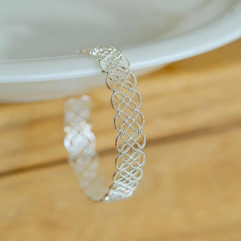 Lace Pattern Diamond Open Bangle