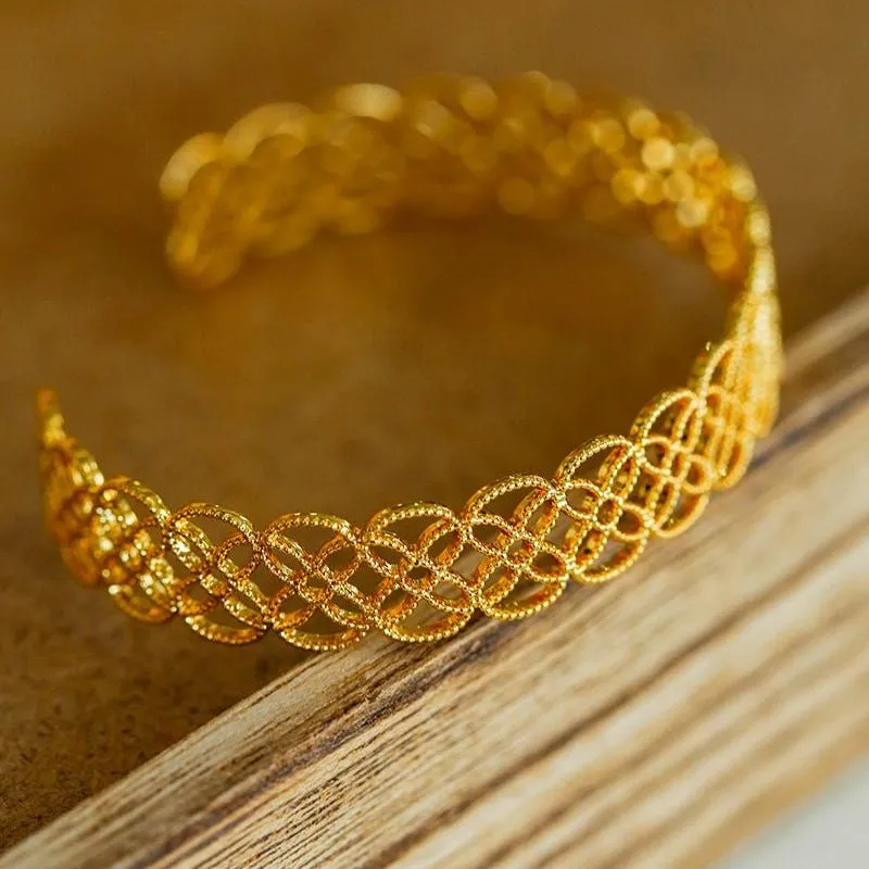 Lace Pattern Diamond Open Bangle