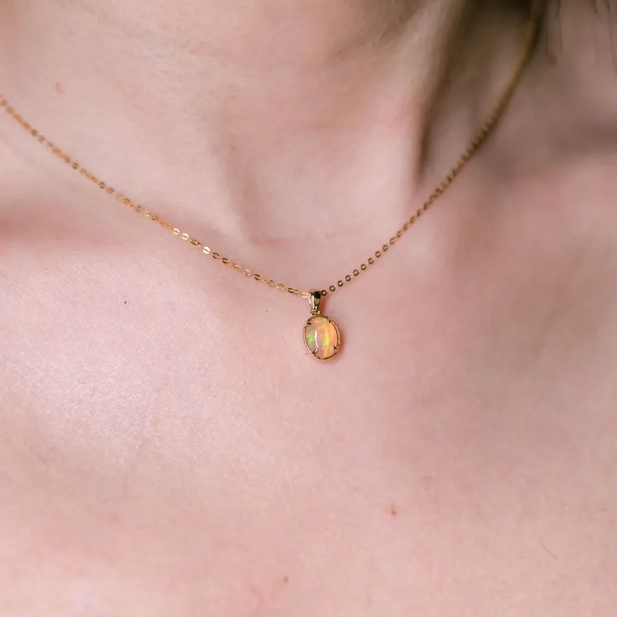 Minimal Style Oval Ethiopian Opal Pendant Necklace 18k Yellow Gold