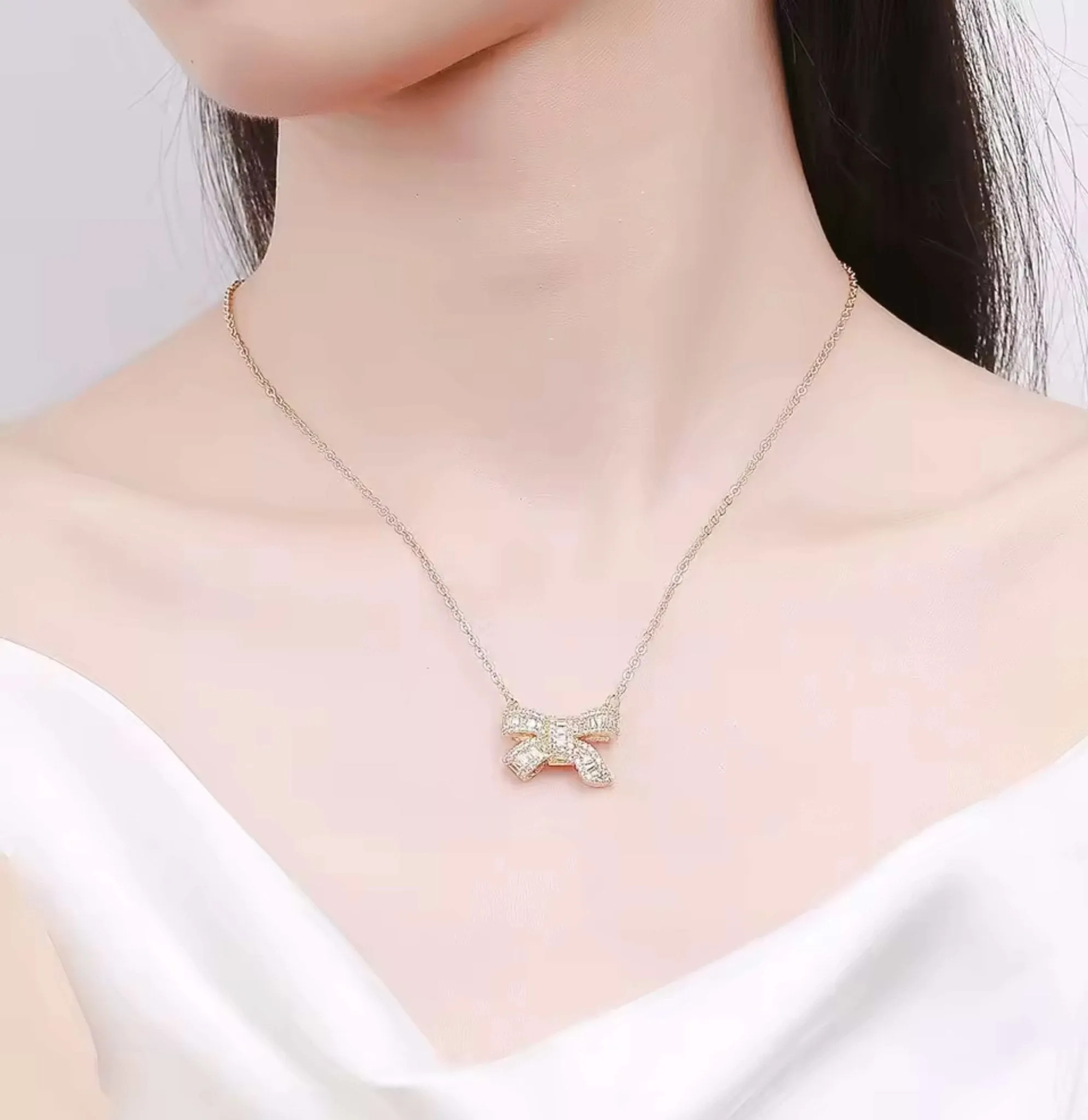 Princess bow minimal necklace