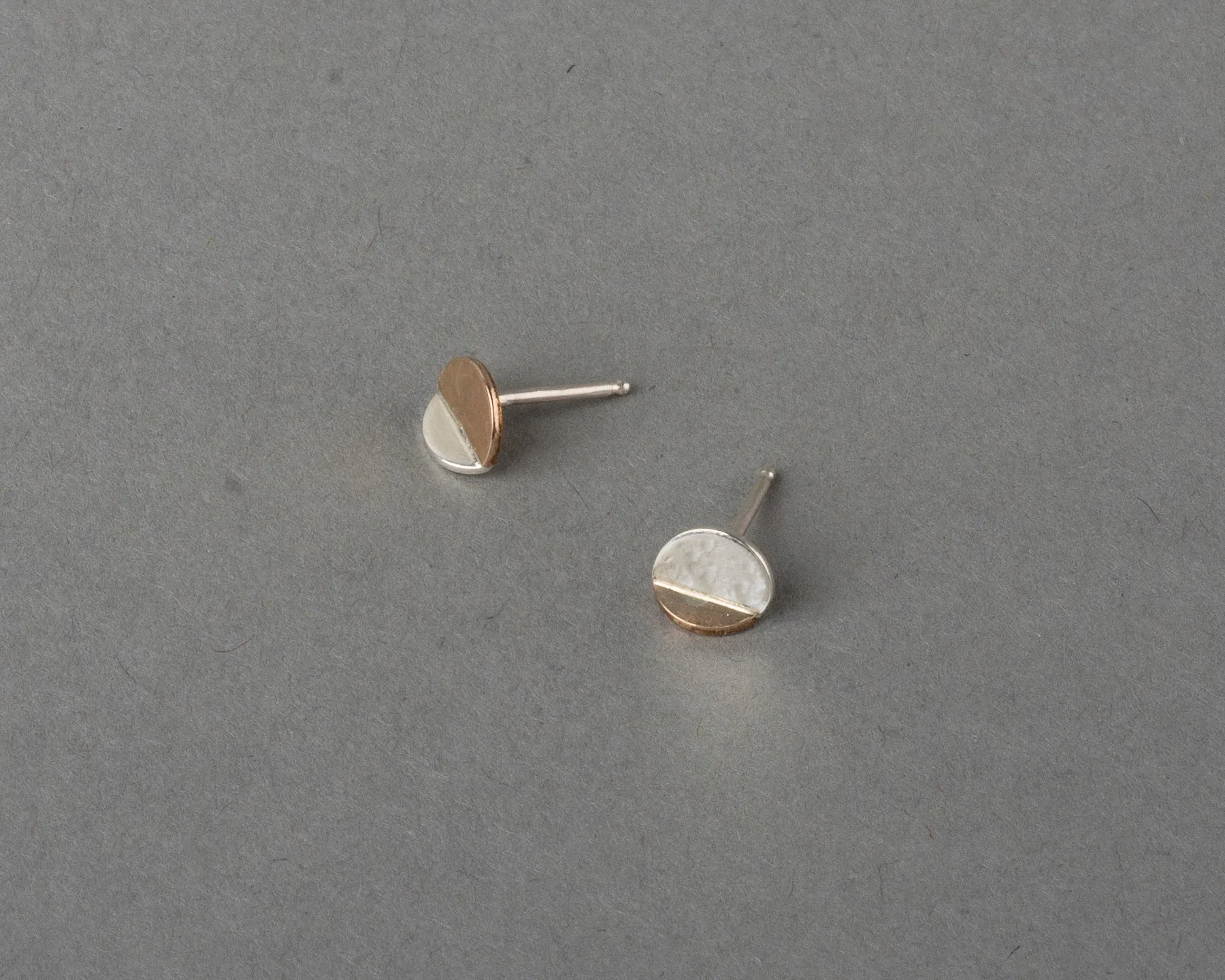 REFLECTION TWO-TONE STUD